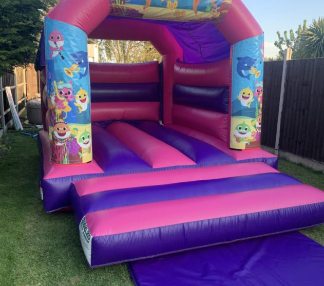 Baby Shark Bouncy Castle (Pink 15x12)