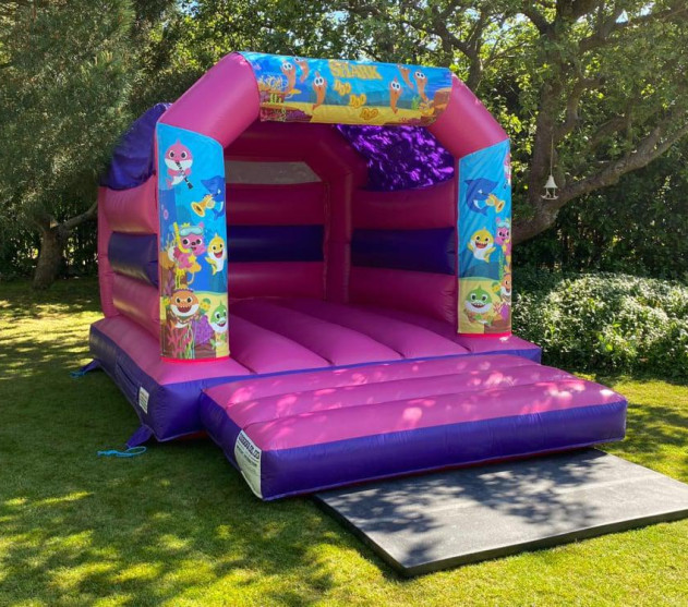 Baby Shark Bouncy Castle (Pink 15x12)